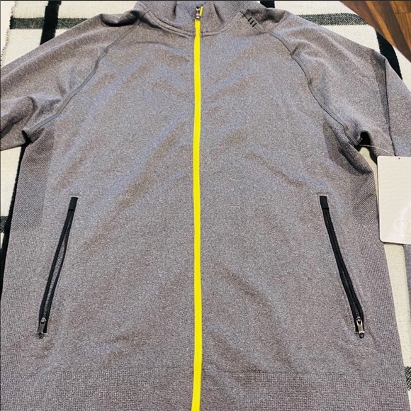 🎉HP🎉 NWT! Lululemon Men’s Pulse Athletic Jacket Gray Black Yellow Large - Picture 8 of 8